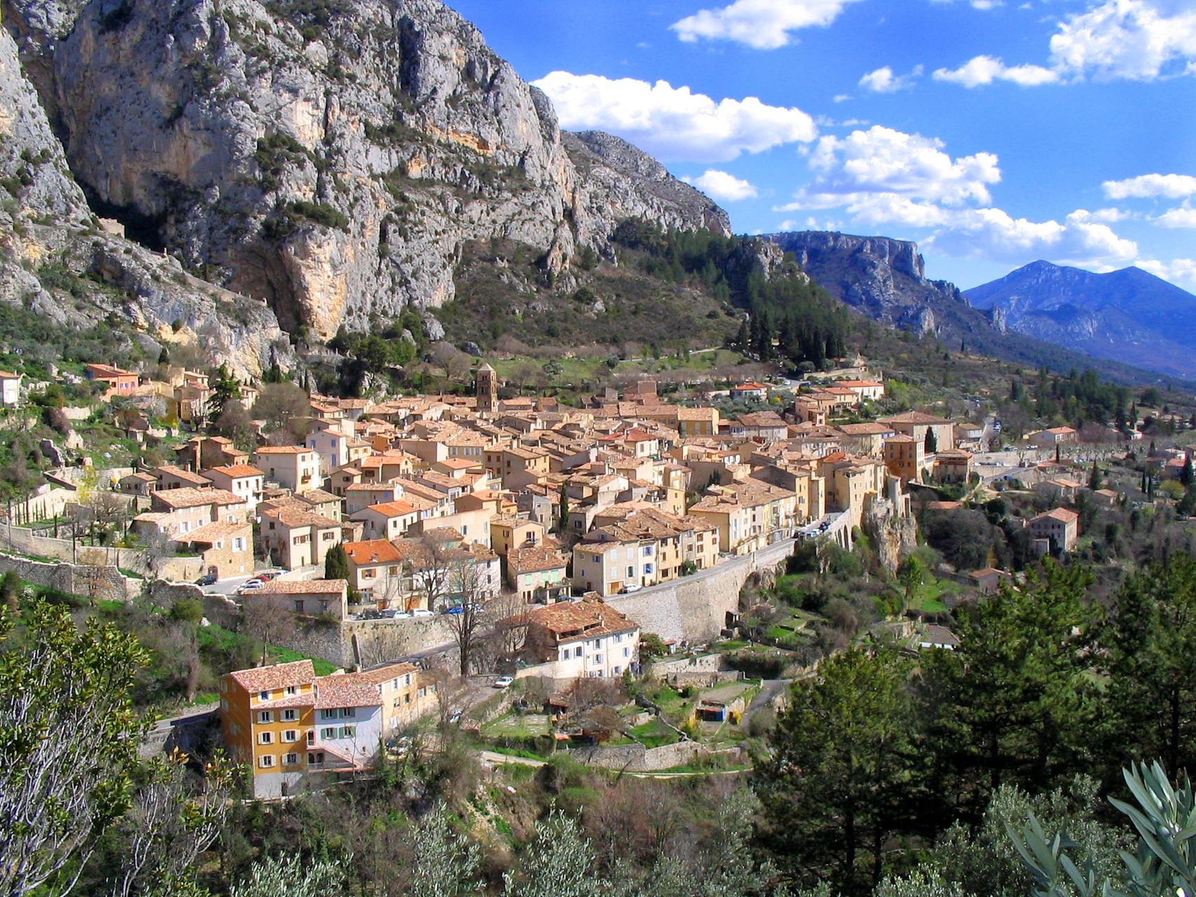 moustiers-saint-marie-one-of-france-s-most-beautiful-villages