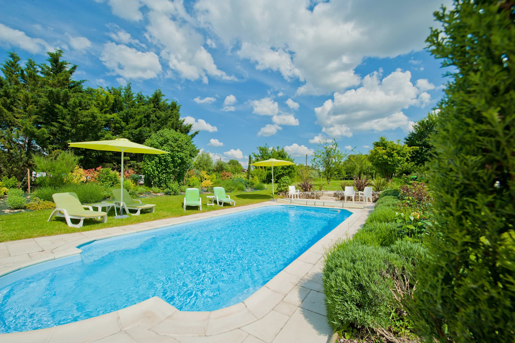 Shared heated pool with terrace