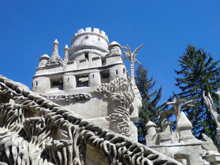 Palais idéal du facteur Cheval