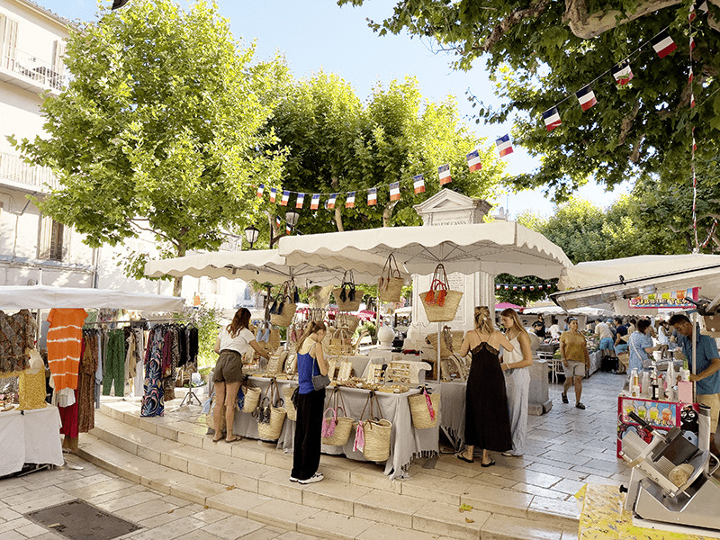 Cassis street market