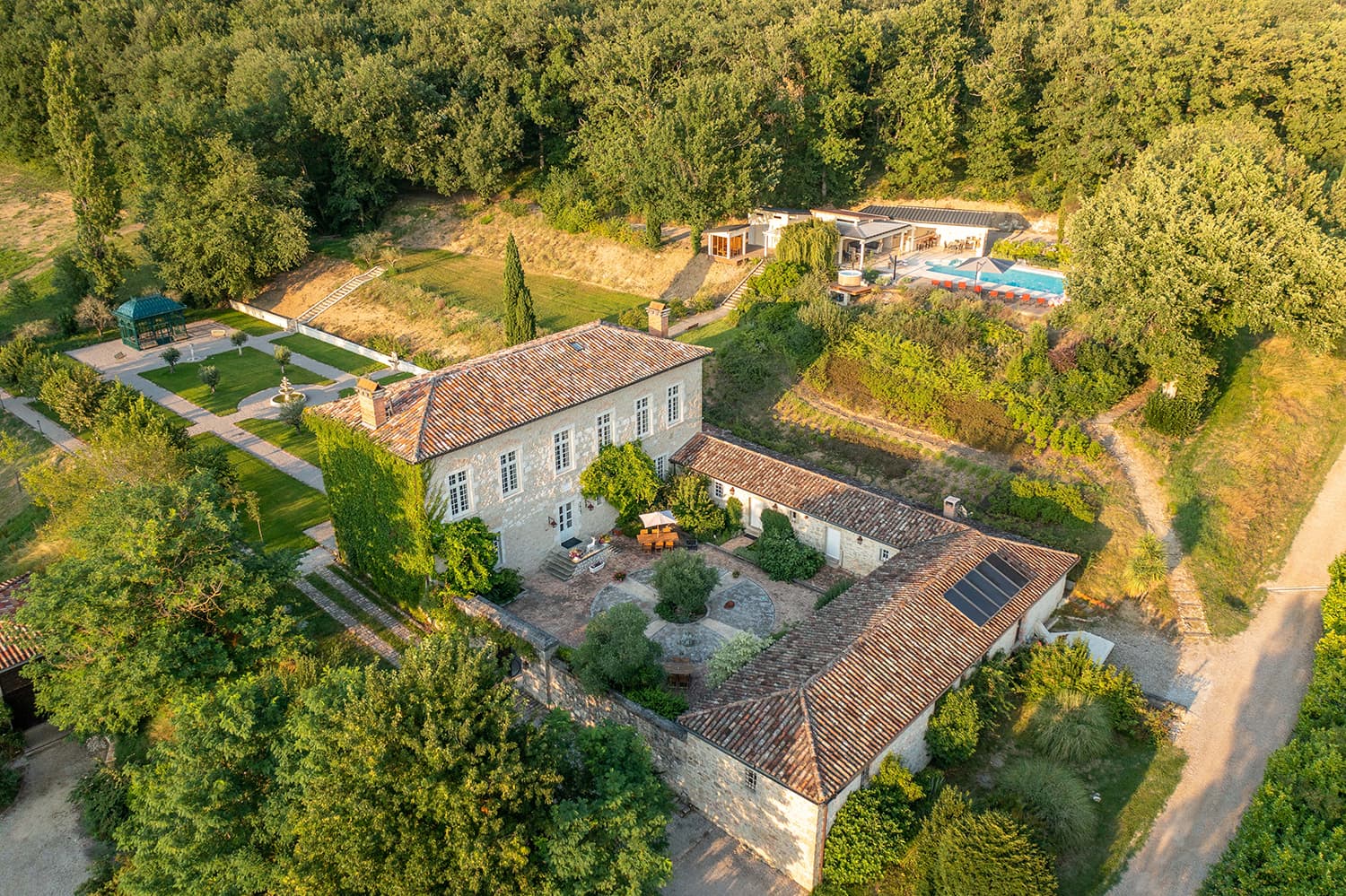 A stay at the Manoir de Léou