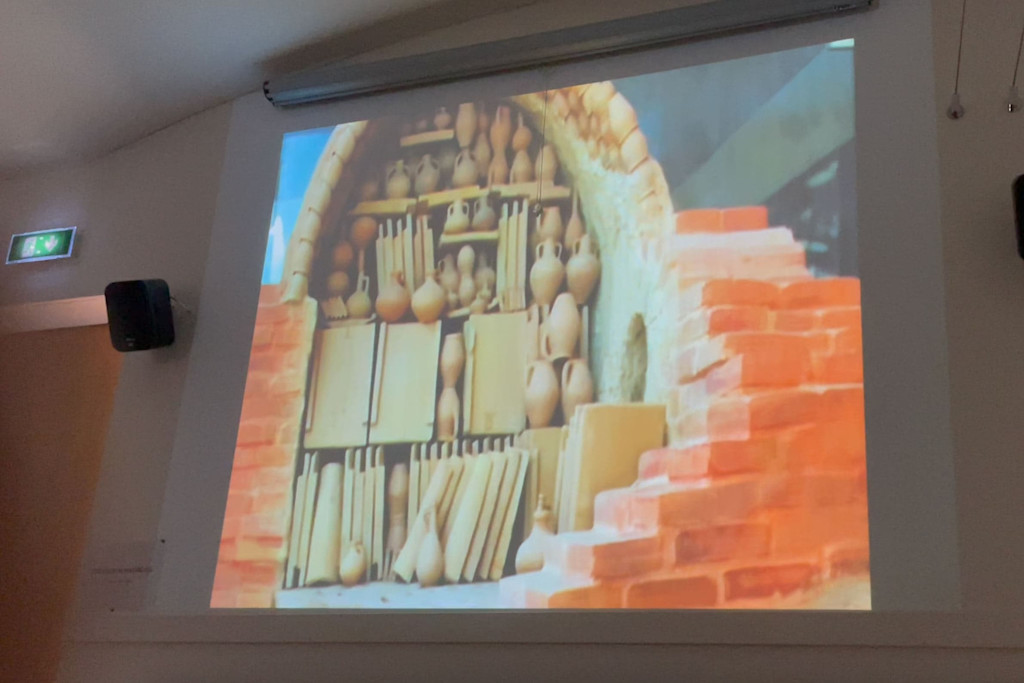 Wood-burning pottery oven