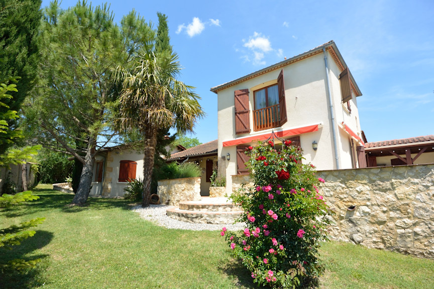 Holiday home Pure France