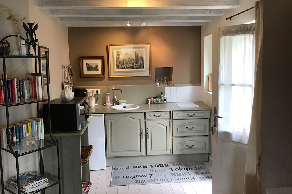 Pavillon du Jardin kitchen