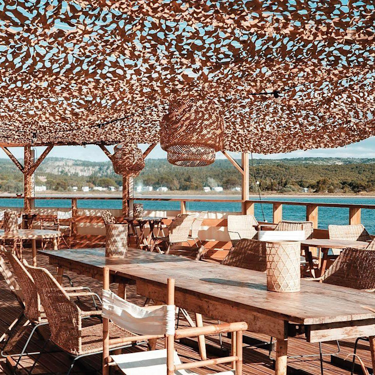 Le Paparazzo, restaurant on the beach in Gruissan