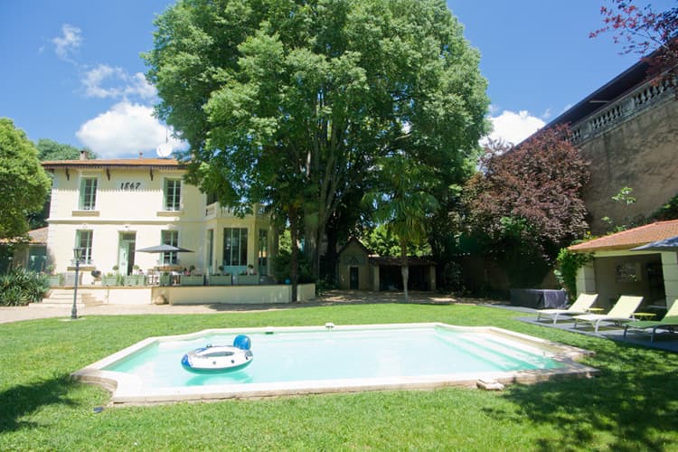Rental home in Languedoc with electric car charging facilities