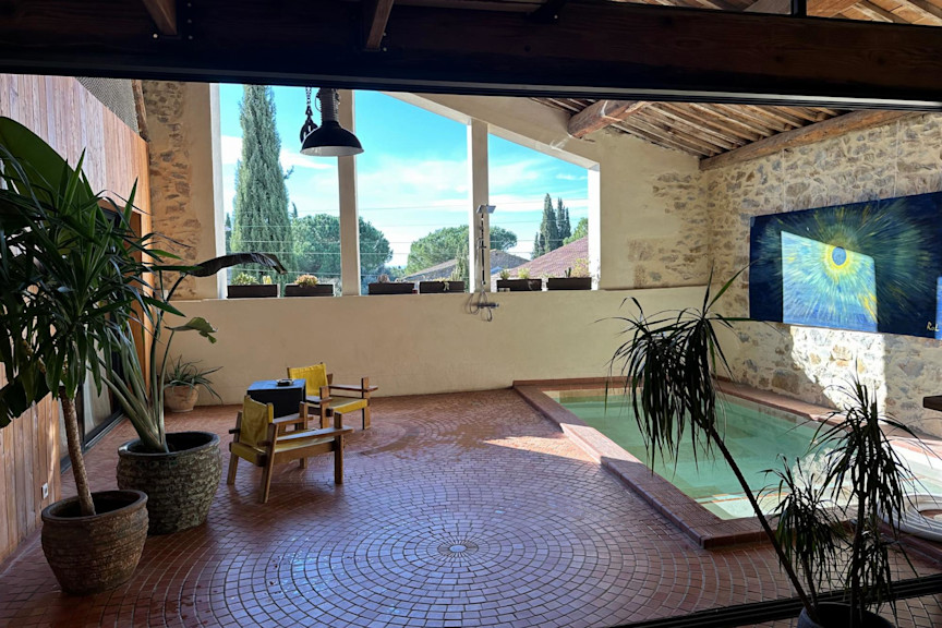 Holiday home with pool