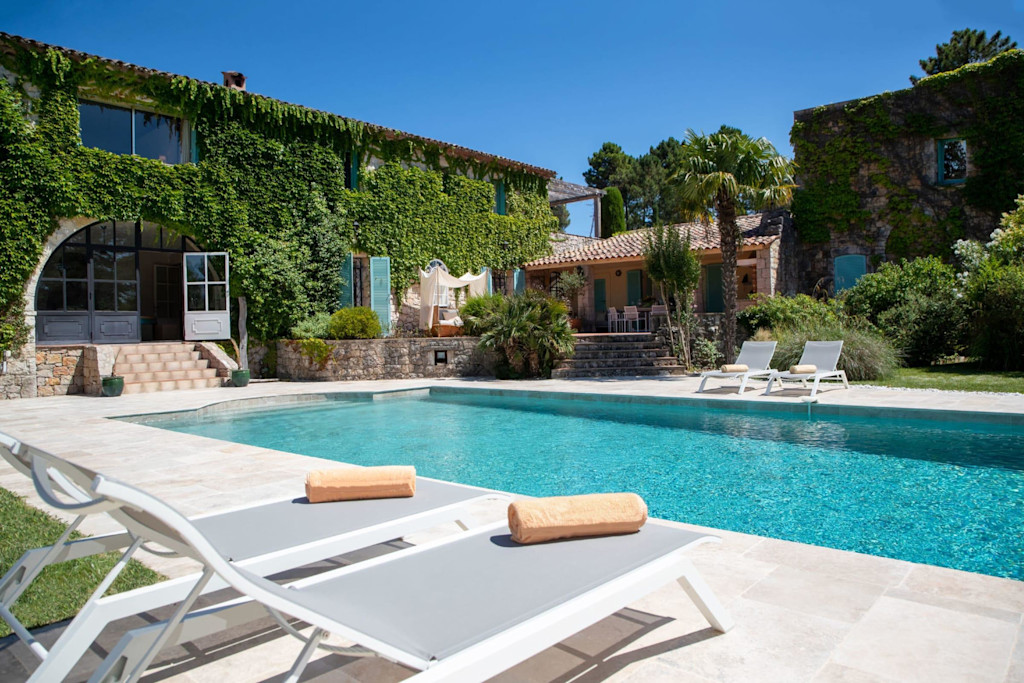 Holiday home in France with private garden and pool