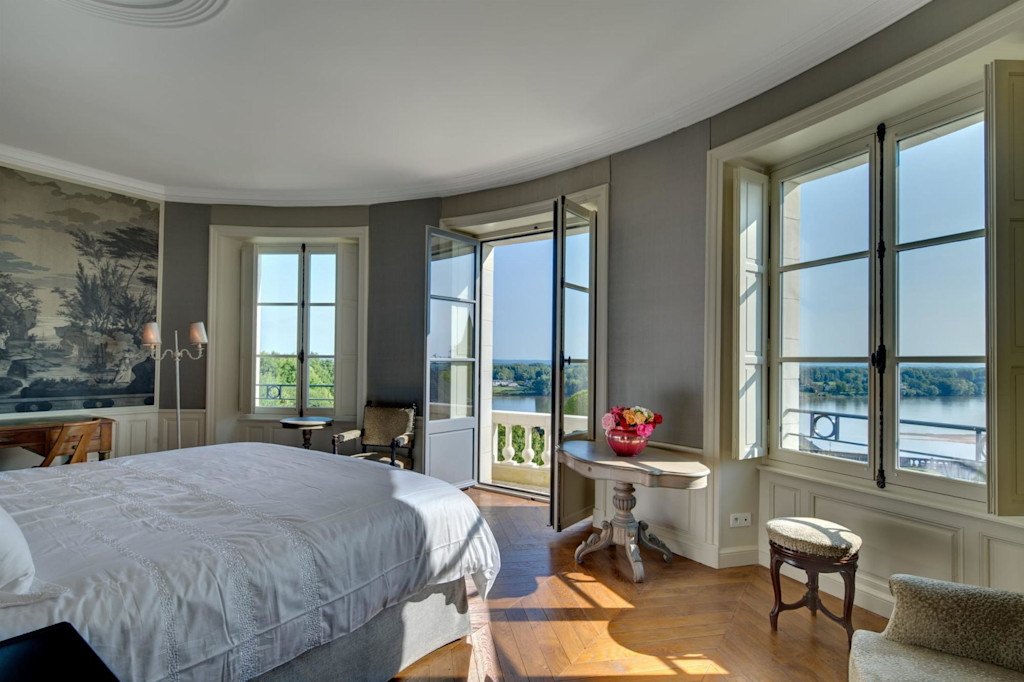 Bedroom in château