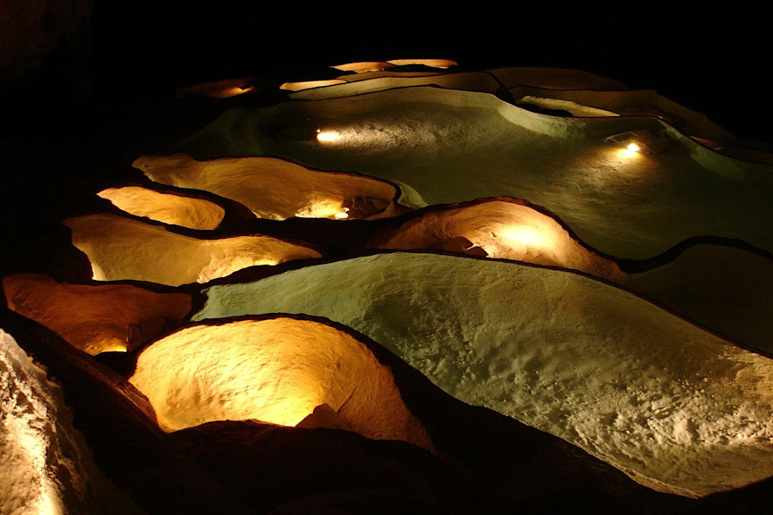 © https://www.grotte-ardeche.com