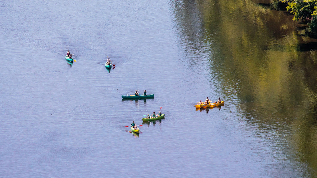 Canoë sur les rives de la Dordogne