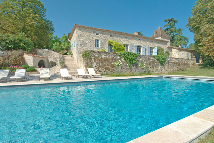 Yoga retreat in France, find a place with Pure France