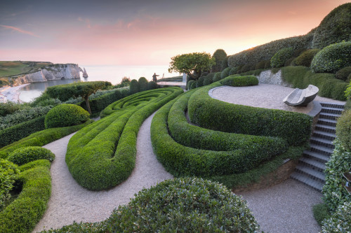 Les Jardins d'Etretat view