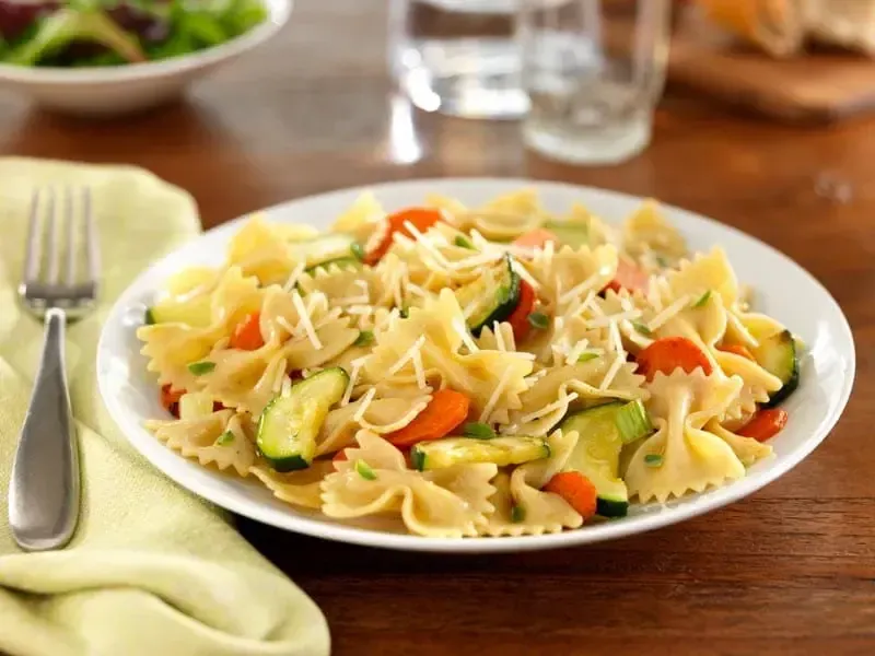 Protein+® Farfalle with Zucchini, Carrots, Fennel, Marjoram