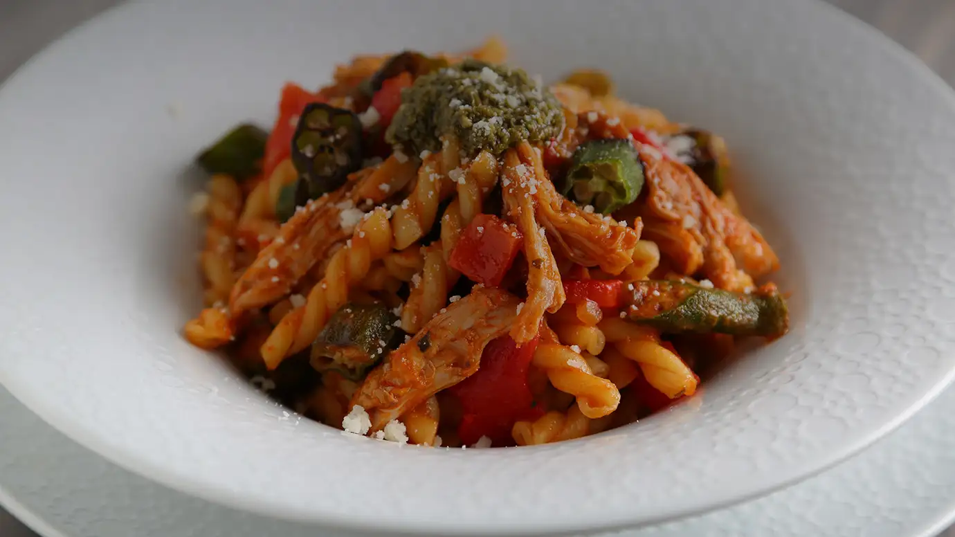 Gemelli Spicy Chicken Pasta with Roasted Red Peppers, Okra and Barilla® Rustic Basil Pesto Recipe