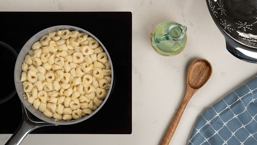 Barilla® Tortellini with Spicy Vodka Sauce Recipe Step 1