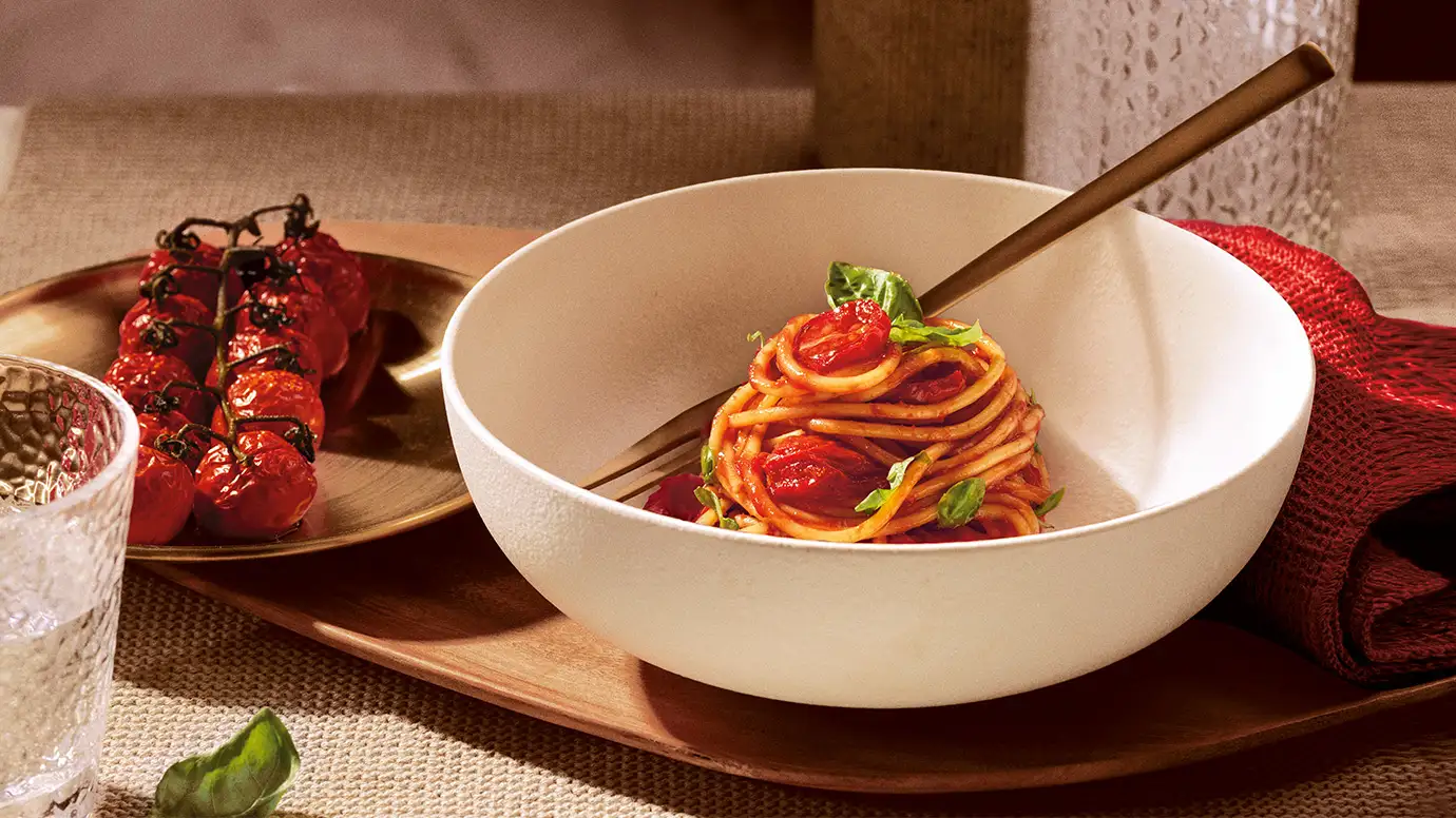 Barilla Al Bronzo Spaghetti Pasta with Tomatoes and Basil