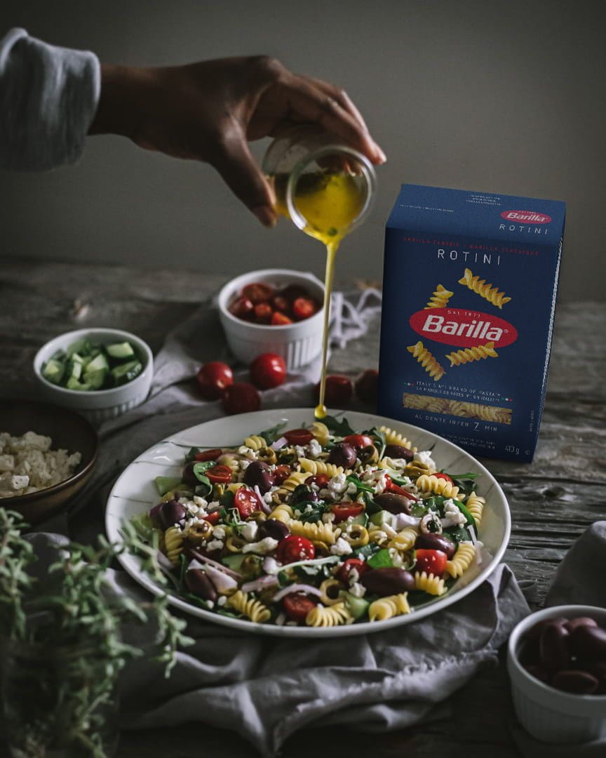 Salade de pâtes méditerranéenne Barilla avec vinaigrette à l’huile d’olive