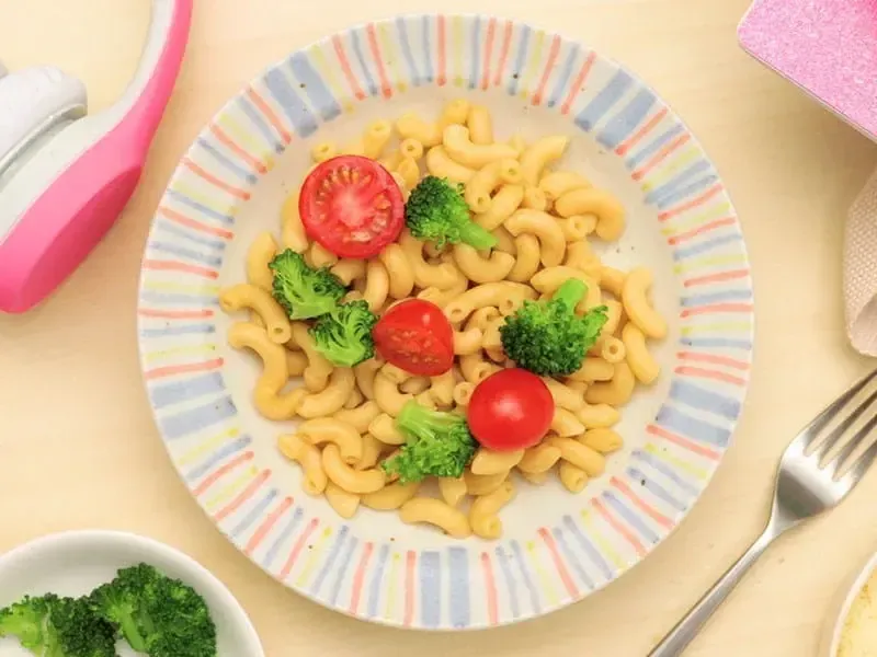 Ready Pasta Elbows with Cherry Tomatoes, Broccoli & Cheese | Barilla