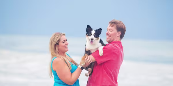 Aussie shepherd gets a stinging surfside surprise