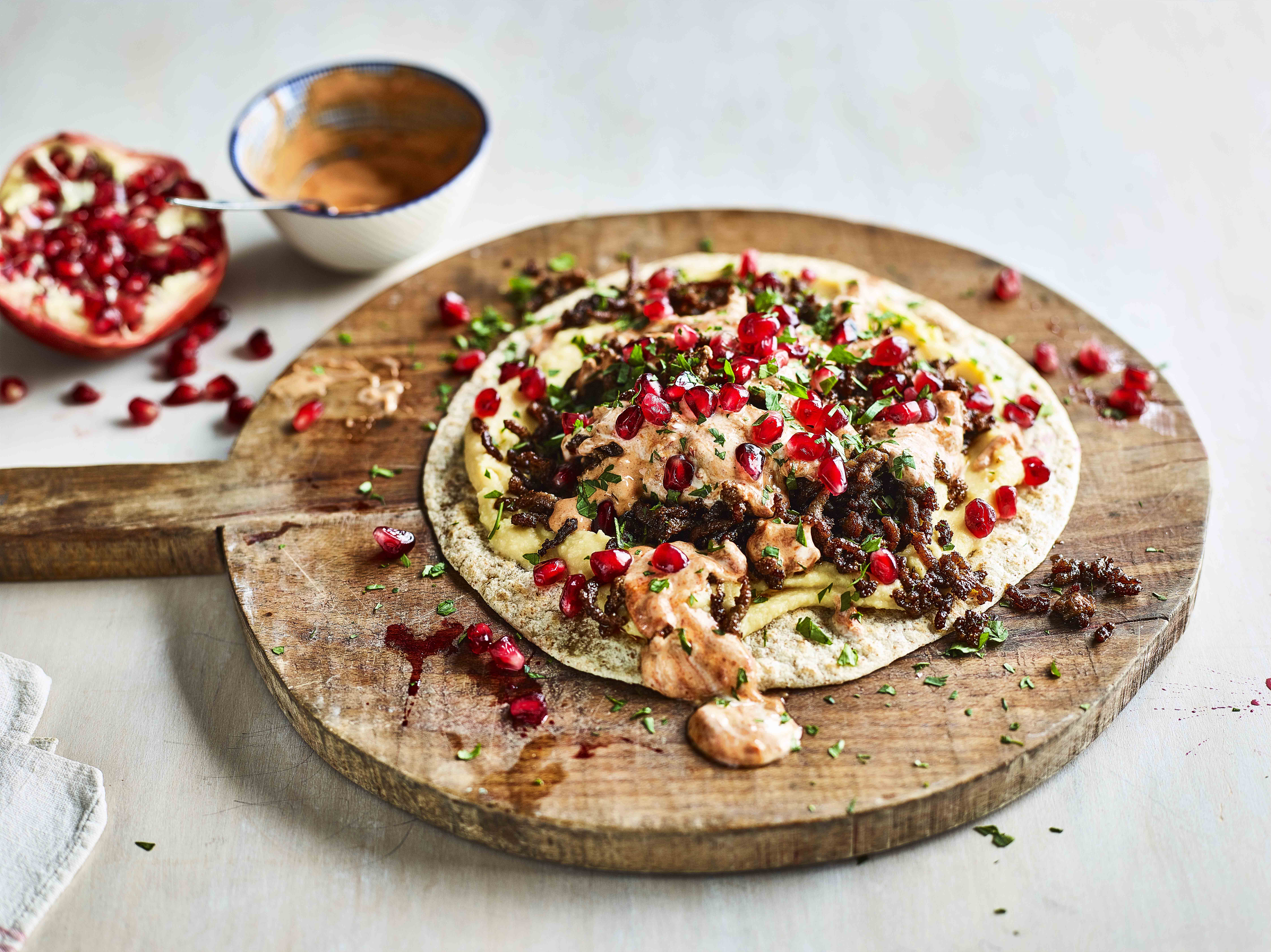Crispy Beef and Houmous Flatbread