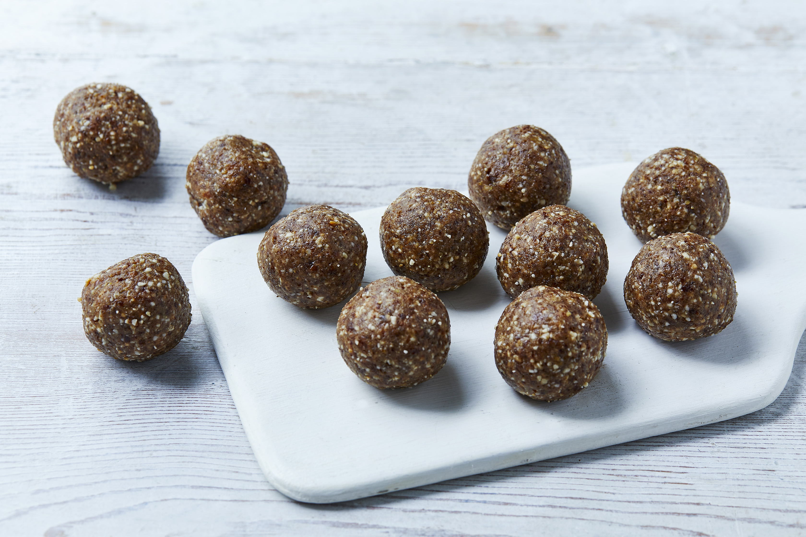 Peanut and Raisin Energy Balls