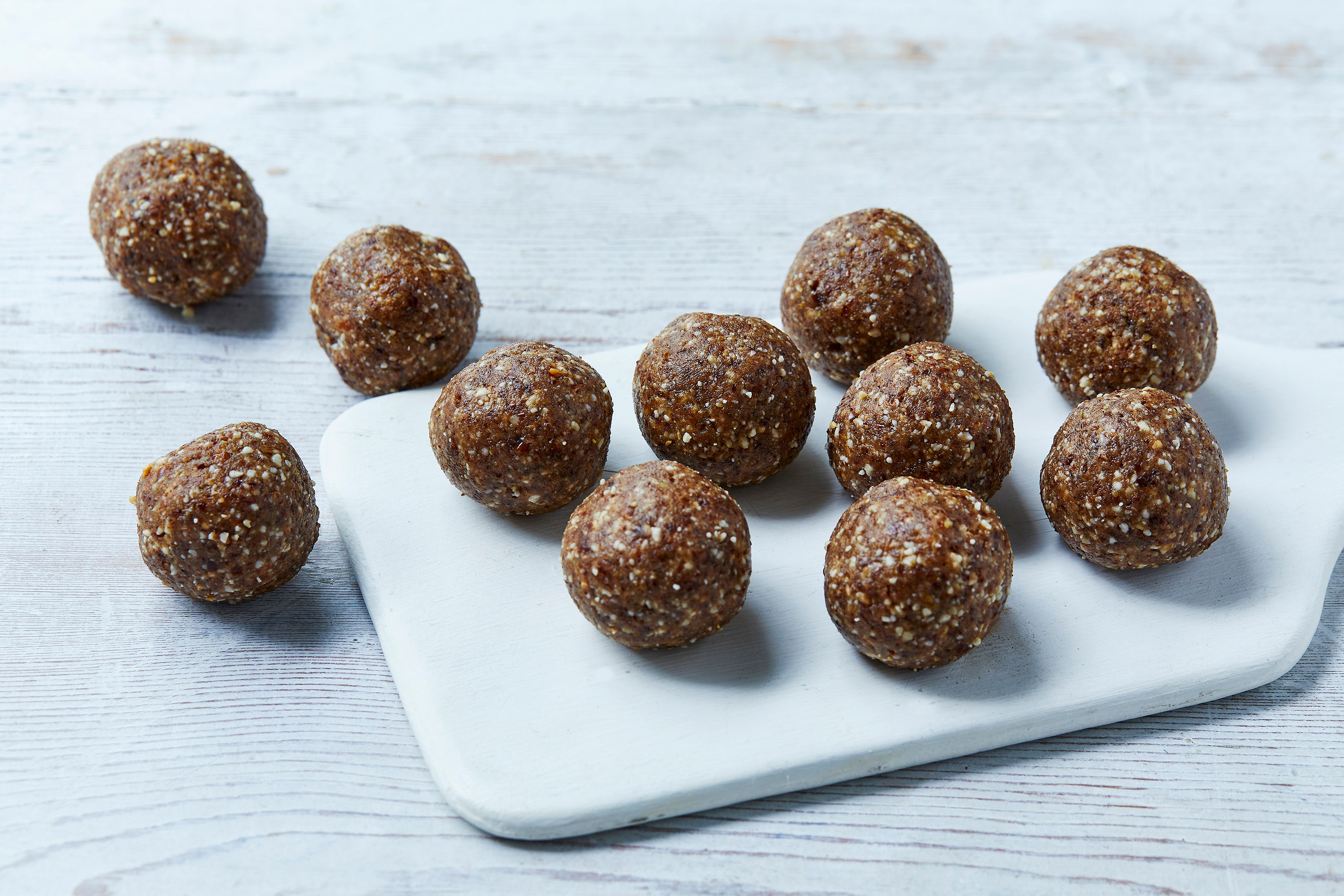 Peanut and Raisin Energy Balls