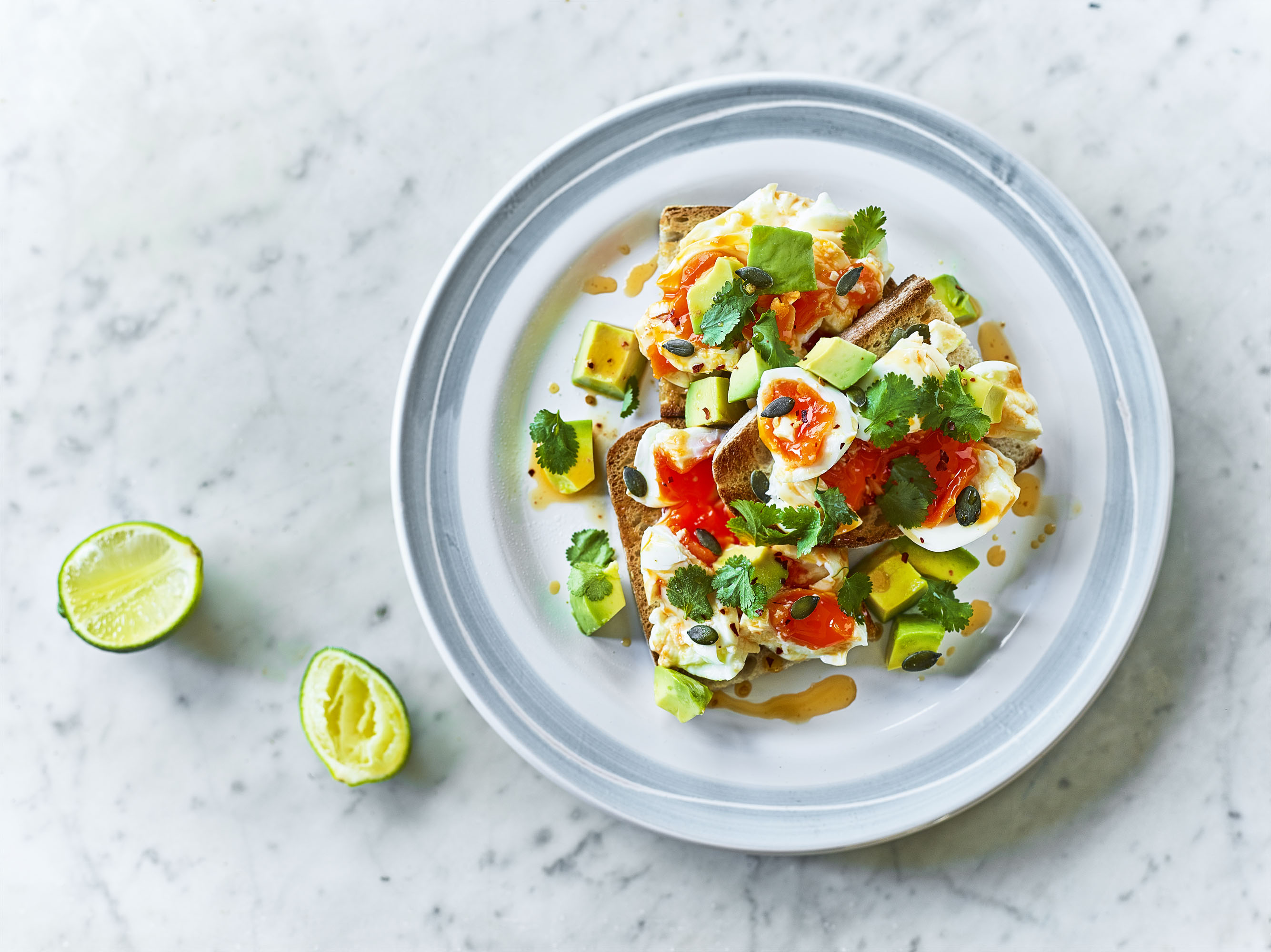 Smashed Eggs with Avocado and Chilli