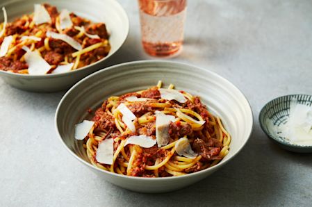Slow Cooker Beef Ragu with Pasta 🍲