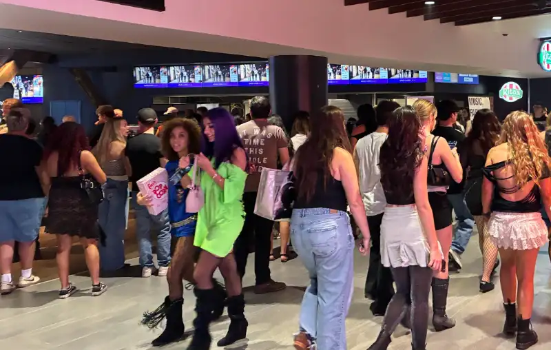 Charli xcx Front Row