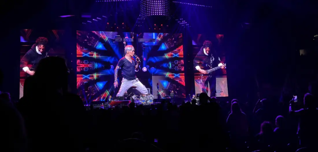 Journey Front Row