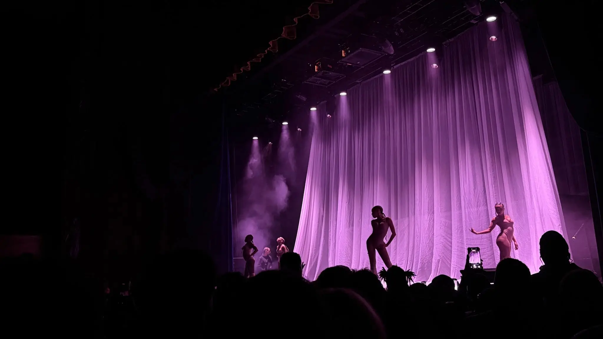tinashe-front-row-2
