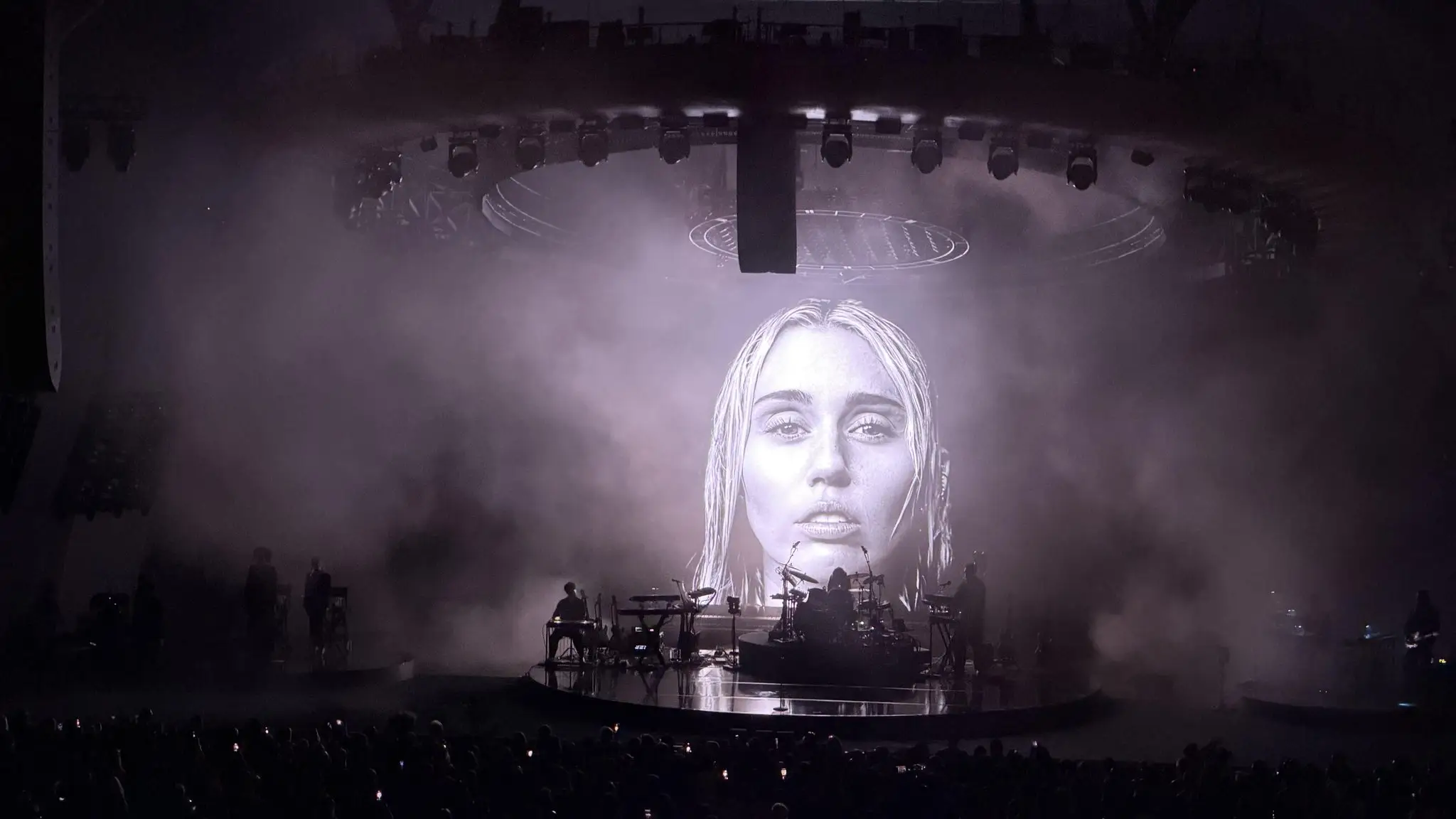 What to expect at a Miley Cyrus concert: Setlist, start time, merch, and more
