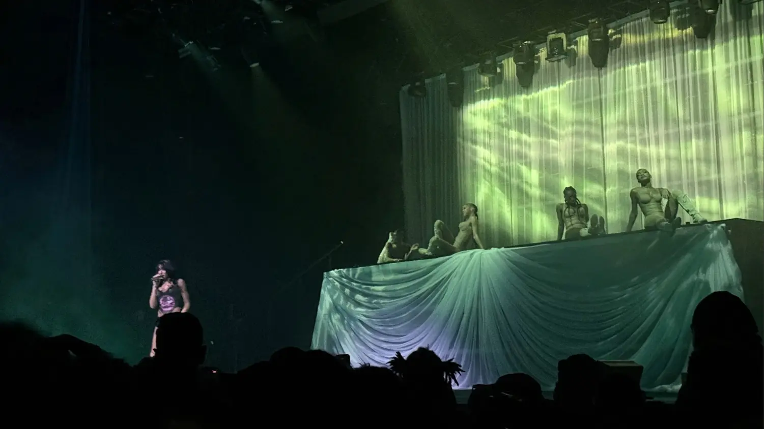 tinashe-front-row-5