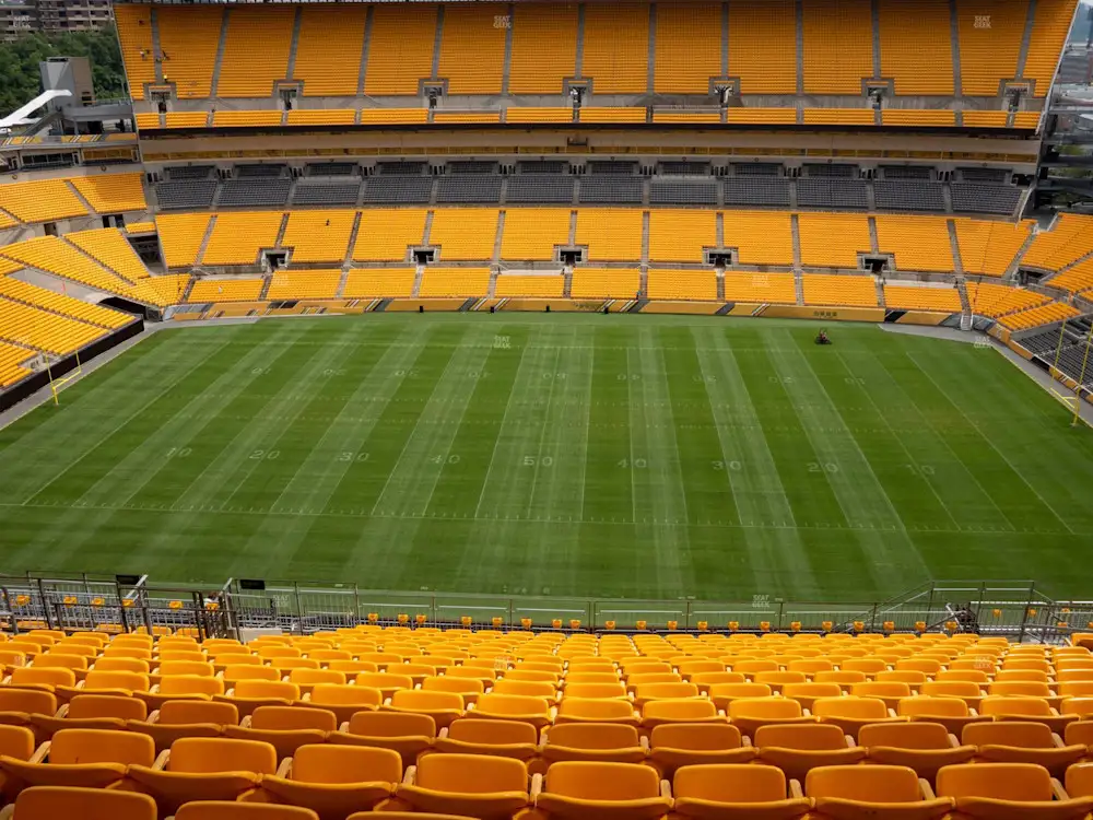 Pittsburgh Steelers fan guide: Best Acrisure Stadium seats, food and more game tips