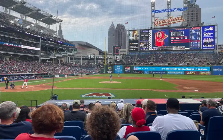 Best MLB ballparks: Top stadiums for food, views, families and more