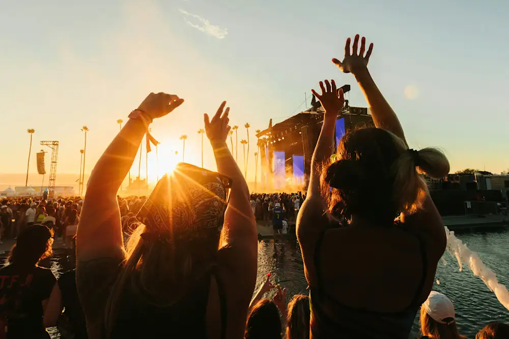 Extreme heat at outdoor events: How to stay safe at summer concerts and sports games
