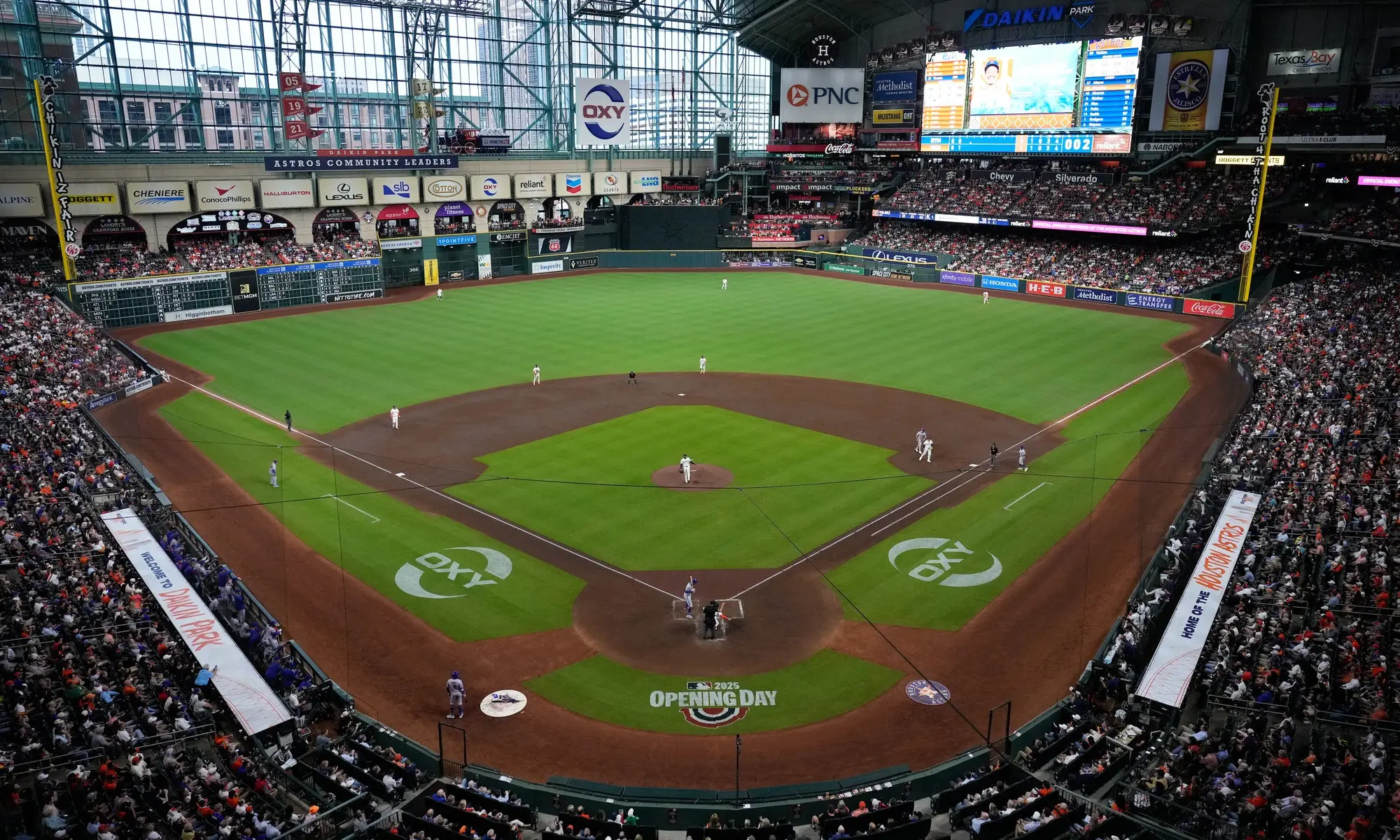 Daikin Park fan guide: Best seats, what to eat and other Astros game tips