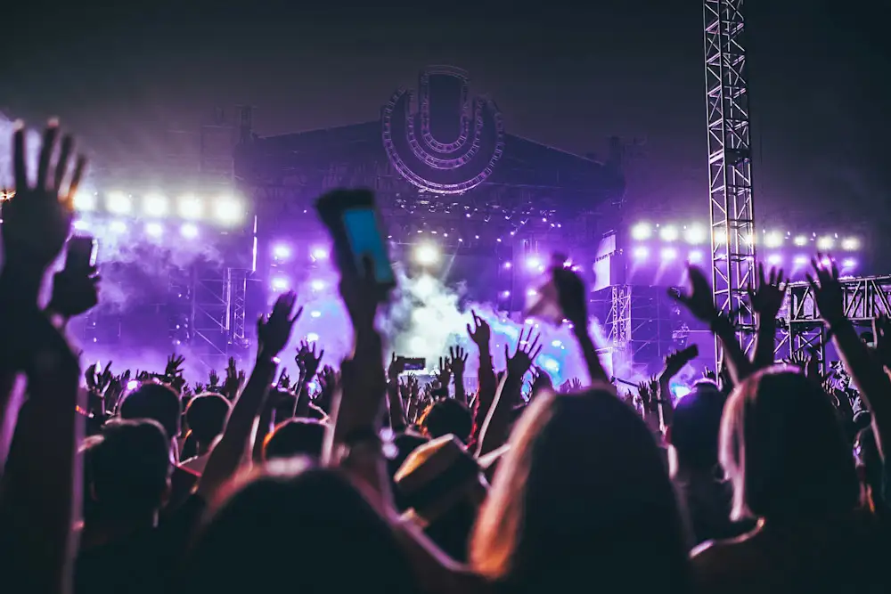 How early should you get to a concert? Doors, openers and arrival time tips
