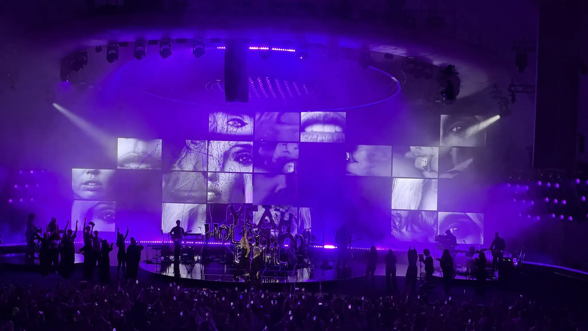 Miley party-in-the-usa-stage-visual-clean