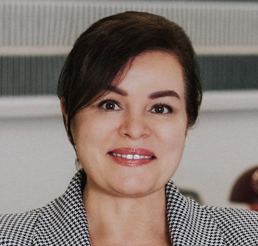 Cinzia Bazzo Headshot