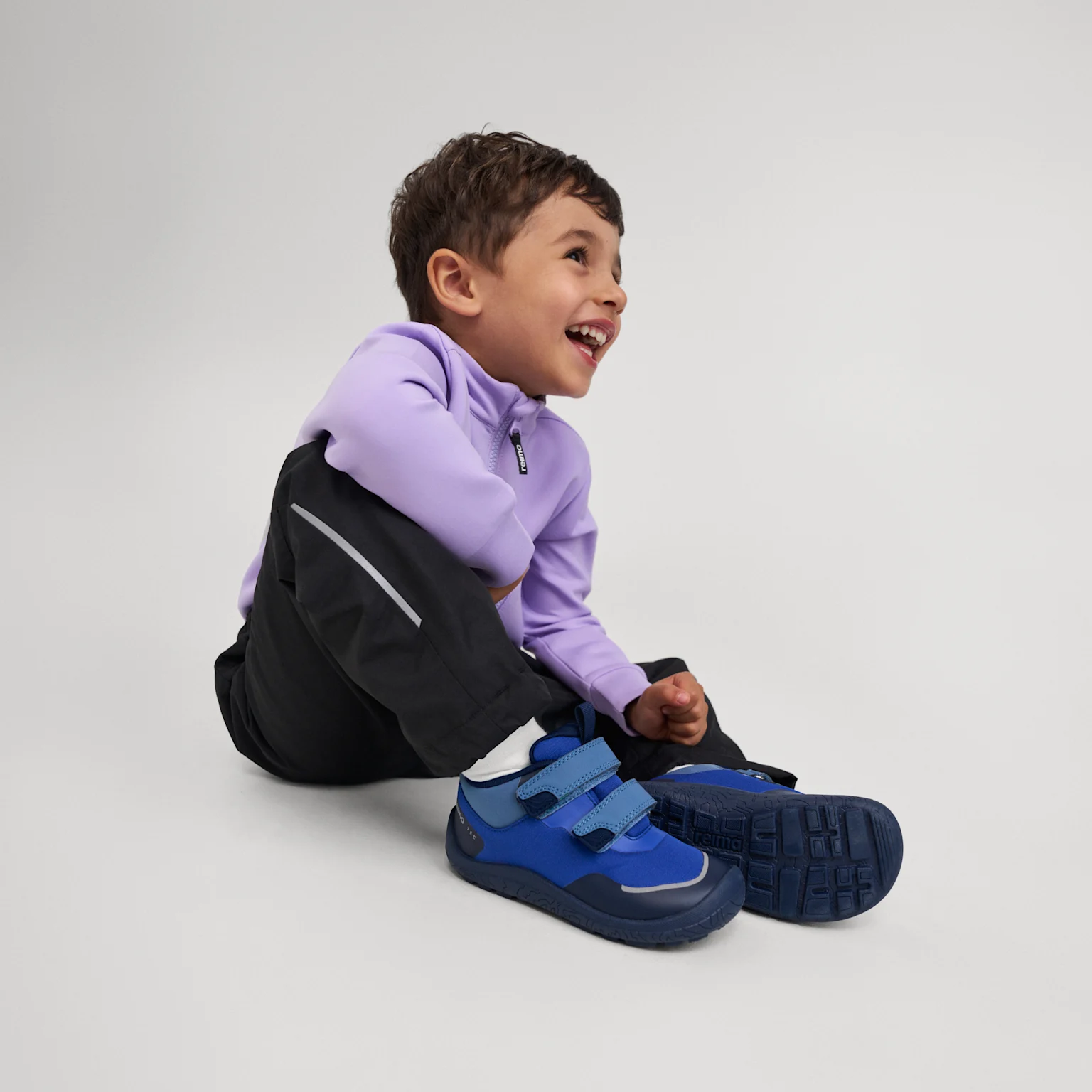NA EA24 Category Page - Slotted Section - Barefoot Shoes - Image