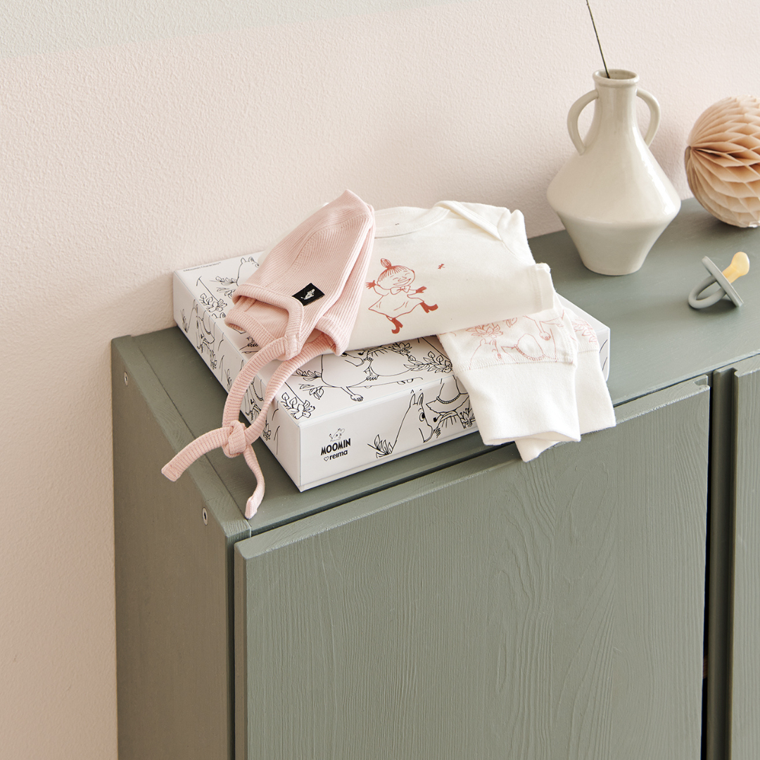 The perfect starter pack for new parents – Moomin Baby Box by Reima