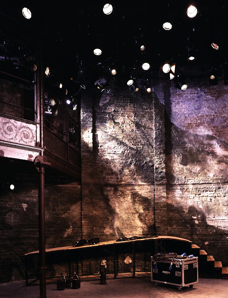 London Almeida Theatre