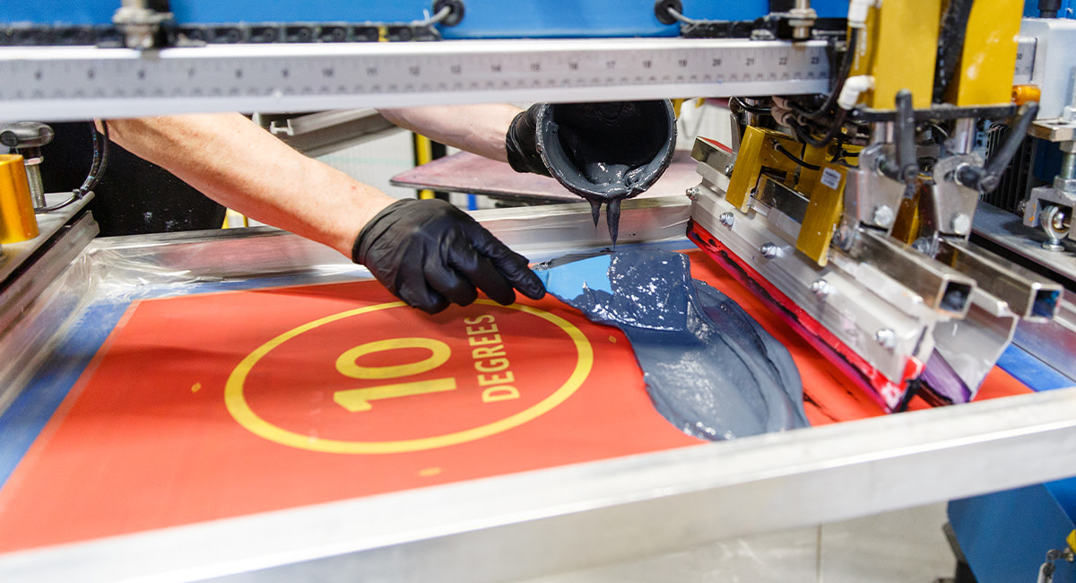 afb medewerkers-merkdragers-kleding-bedrukken-4