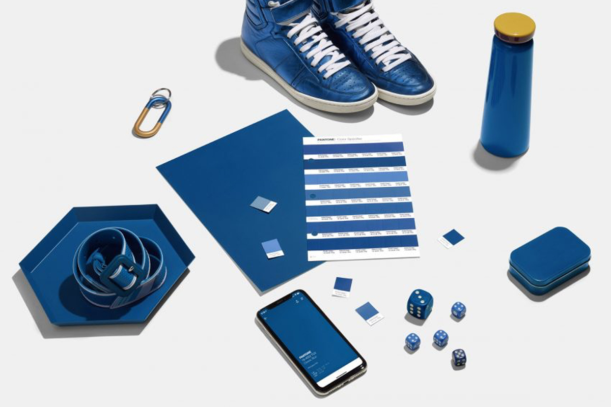 featured pantone-kleur-2020-classic-blue 2