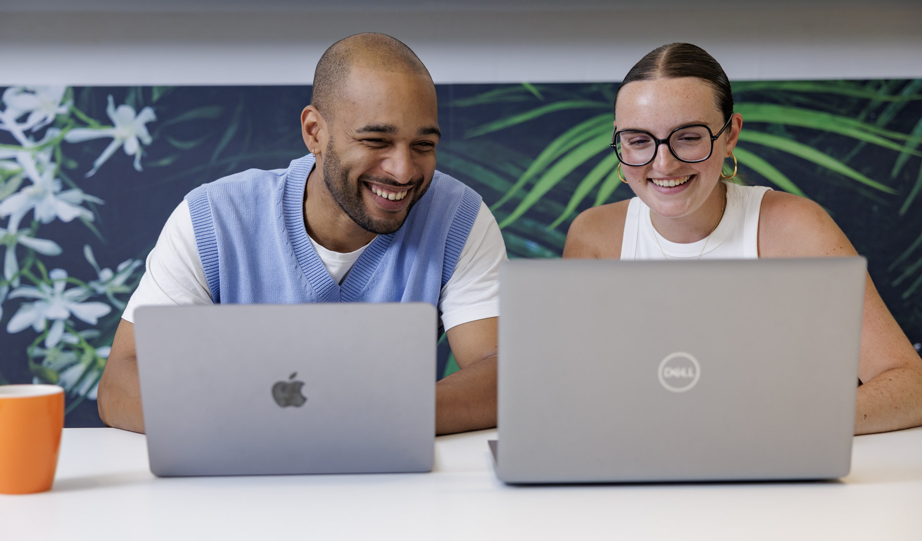 jouwcarriere-arbeidsvoorwaarden-labtop