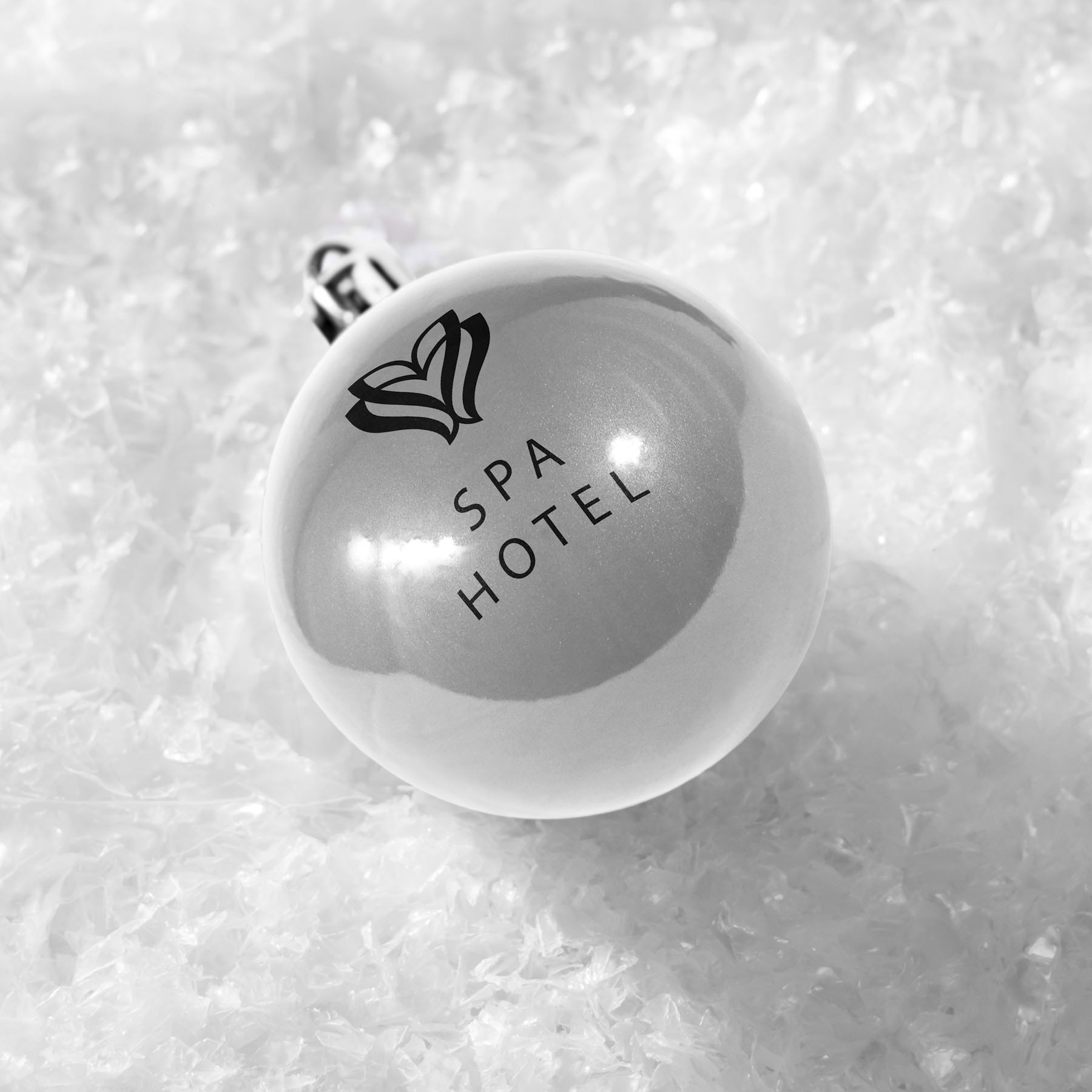 plastic-kerstbal-zilver-glanzend