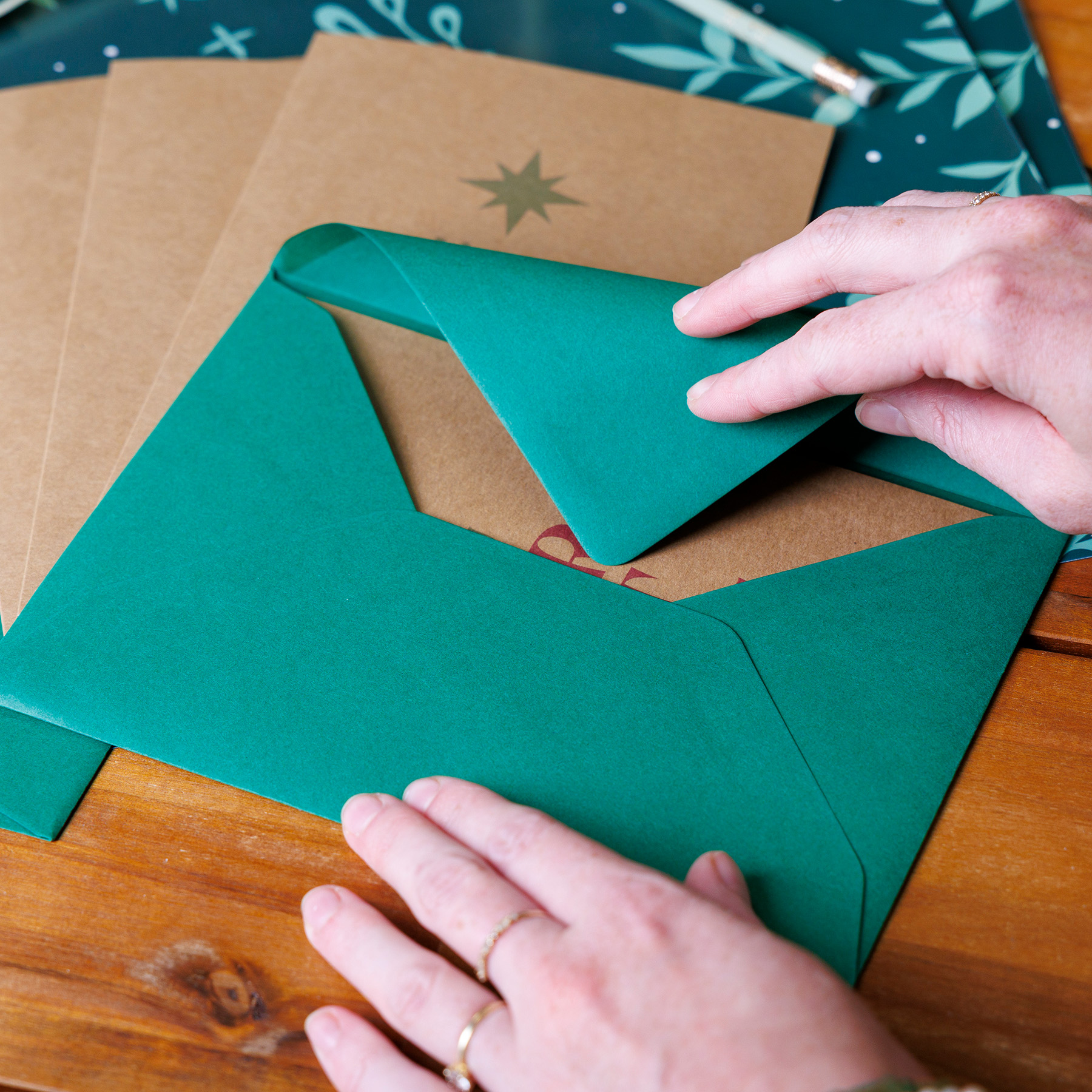 Gekleurde enveloppen