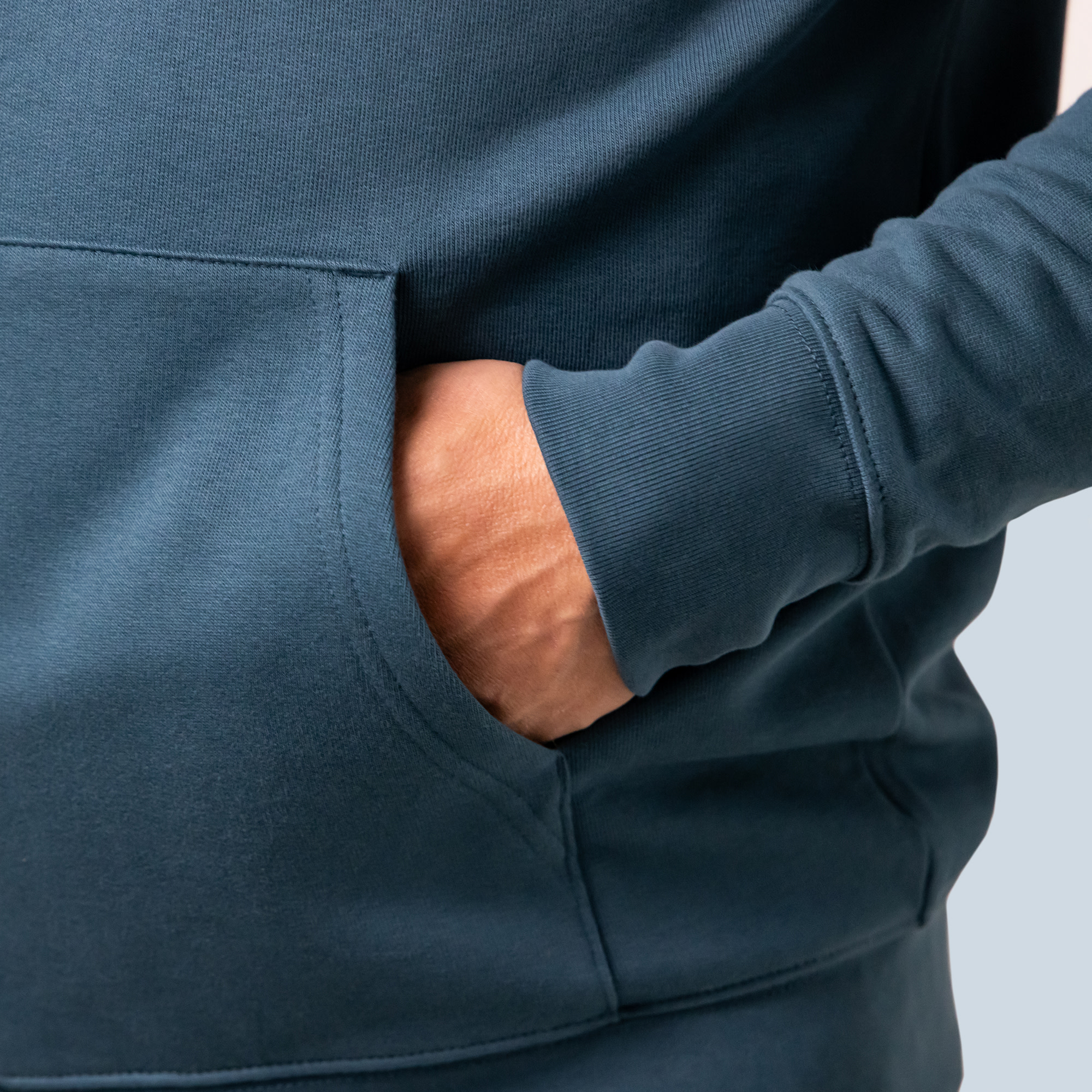 Duurzame-Hoodie-met-rits-mouw